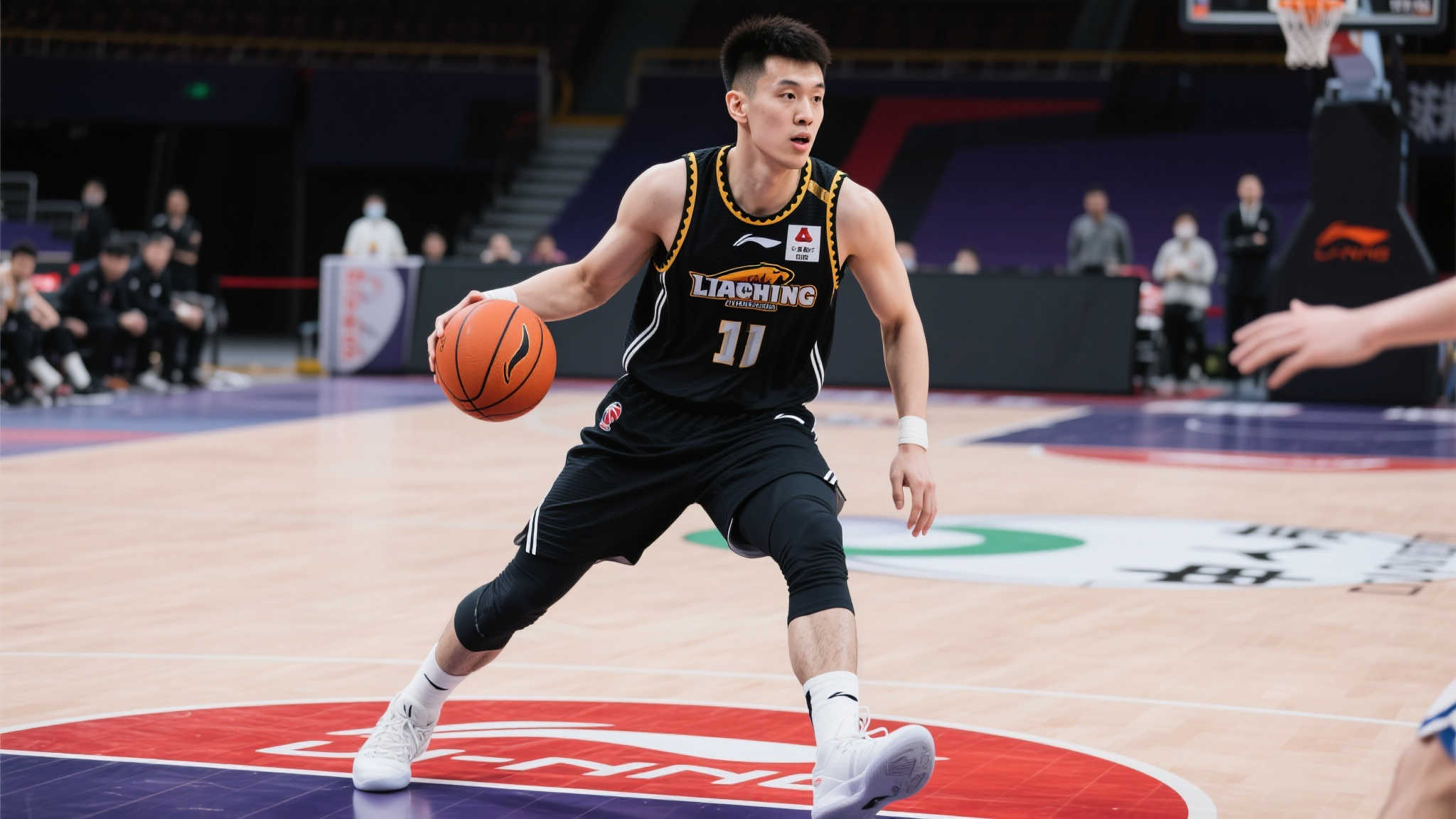 广东队迎新强援?杜锋或锁定“升级版邹阳”,陈国豪遭取舍! 广东队迎新强援?杜锋或锁定“升级版邹阳”,陈国豪遭取舍!